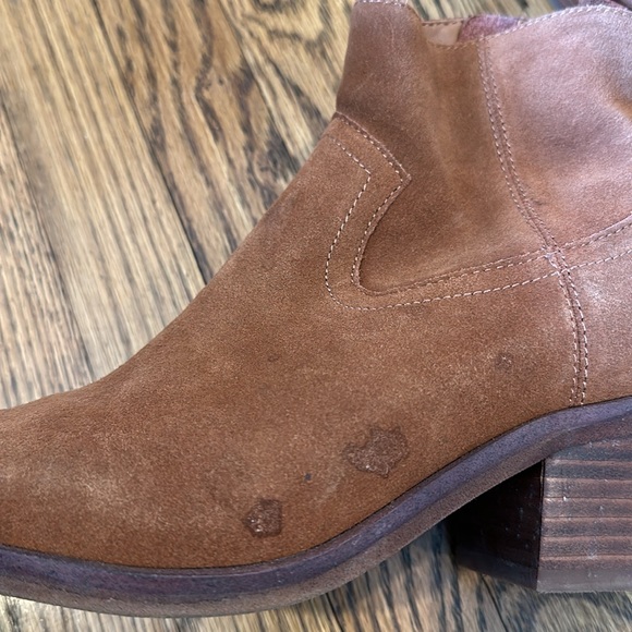 Kenneth Cole Ankle boots. - Picture 5 of 5